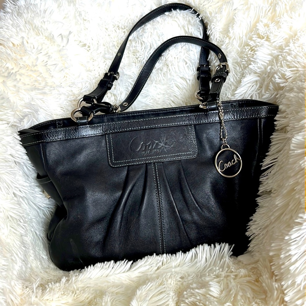 Very Good Used Condition Black Coach Pleated shoulder bag
